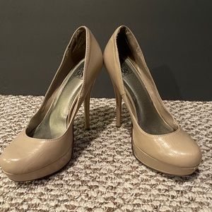 Women’s Leather Beige Platform Shoe